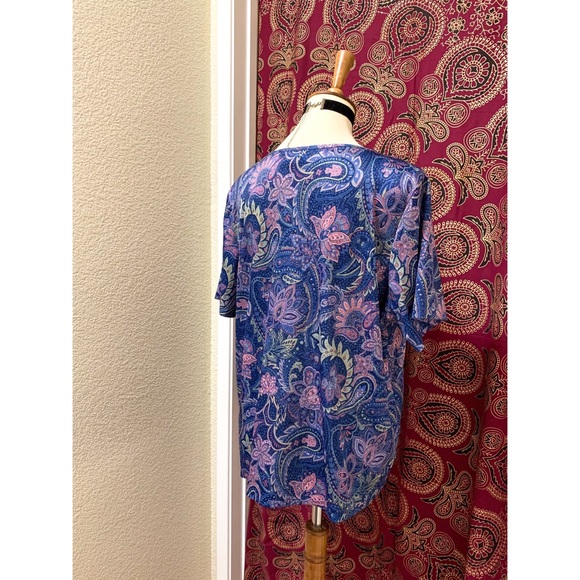 🌈 Beautiful Vintage Paisley top - Picture 8 of 11